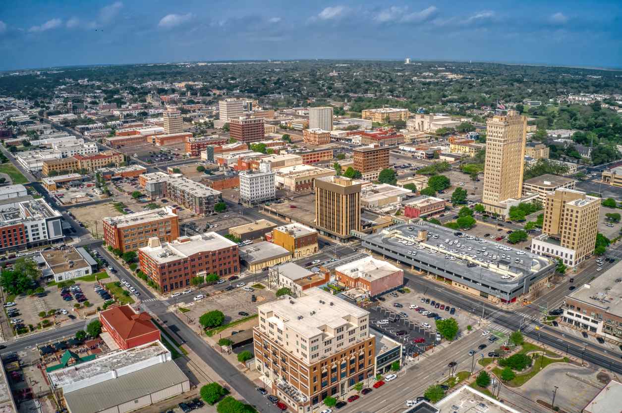 Aerial view of downtown Waco, TX, during the spring.